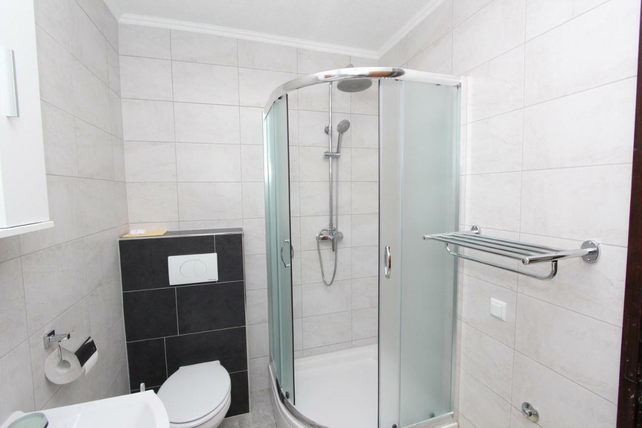 Apartments Sebal 罗维尼 外观 照片